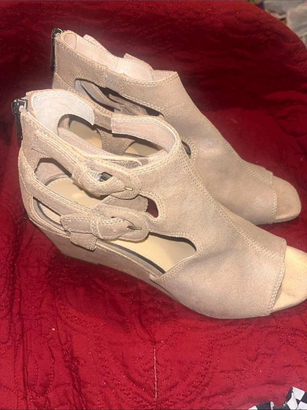 Donald Pliner Metallic Light Bronze Peep-toe Wedge Size 11